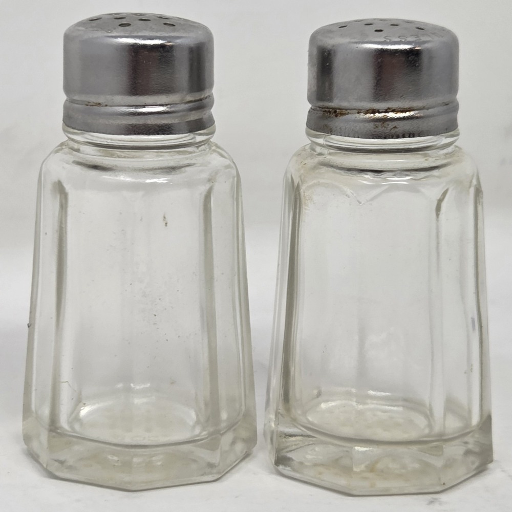 VINTAGE Diner GEMCO Clear Glass Salt & pepper Shakers Stainless Steel Lids